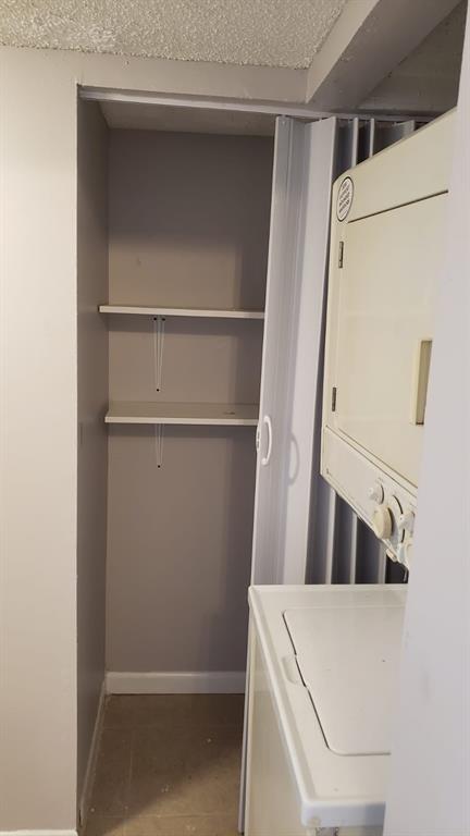 LAKE POINTE 6 CONDO - Residential Lease