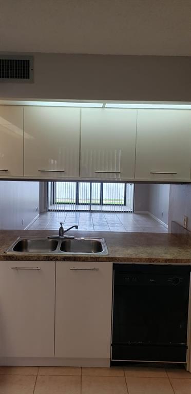 LAKE POINTE 6 CONDO - Residential Lease