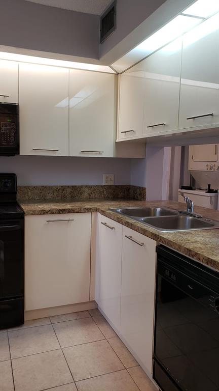 LAKE POINTE 6 CONDO - Residential Lease