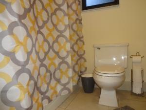 BAGATTELLE CONDO - Residential Lease