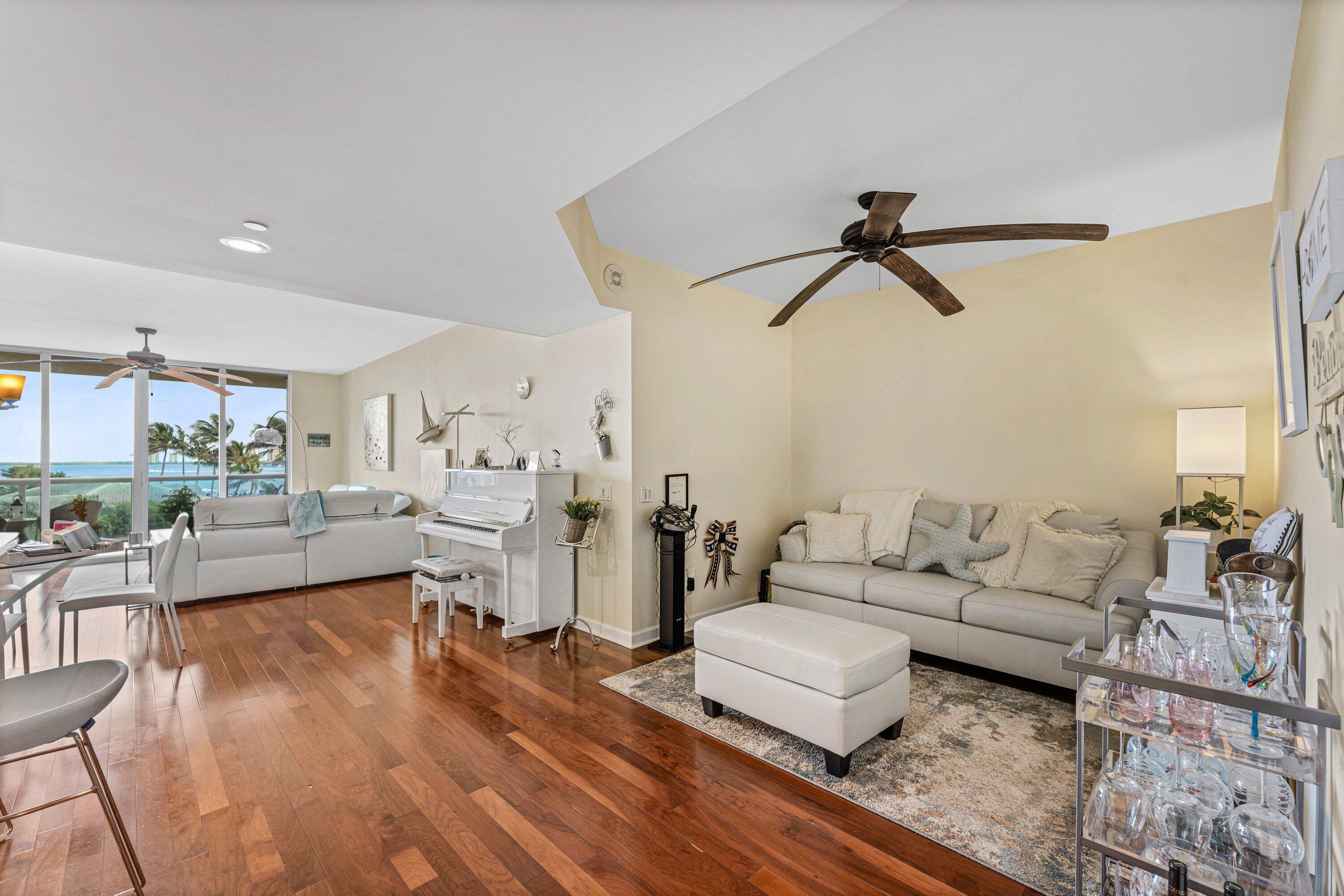 2650 Lake Shore Drive 301