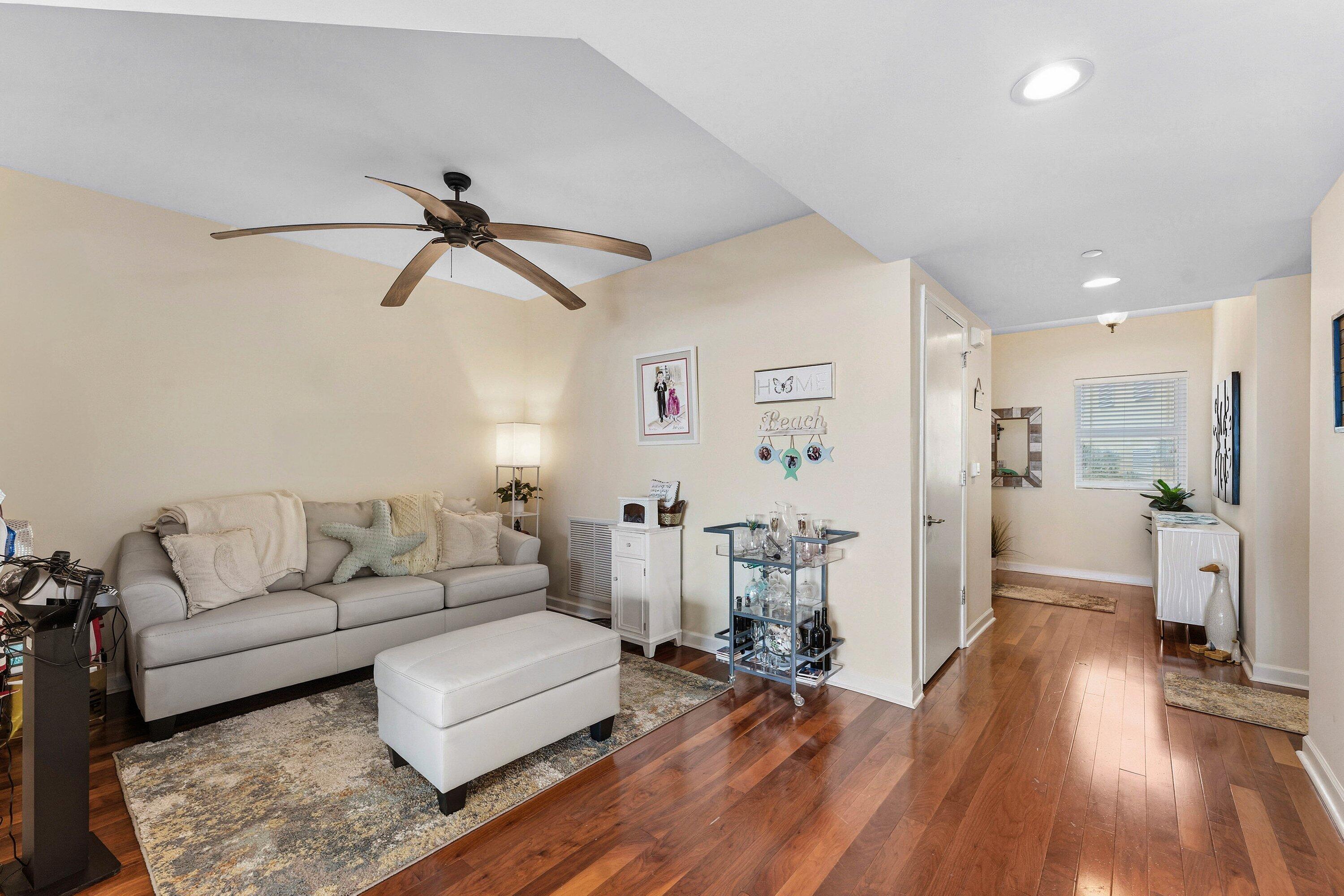 MARINA GRANDE RIVIERA BEACH CONDO - Residential