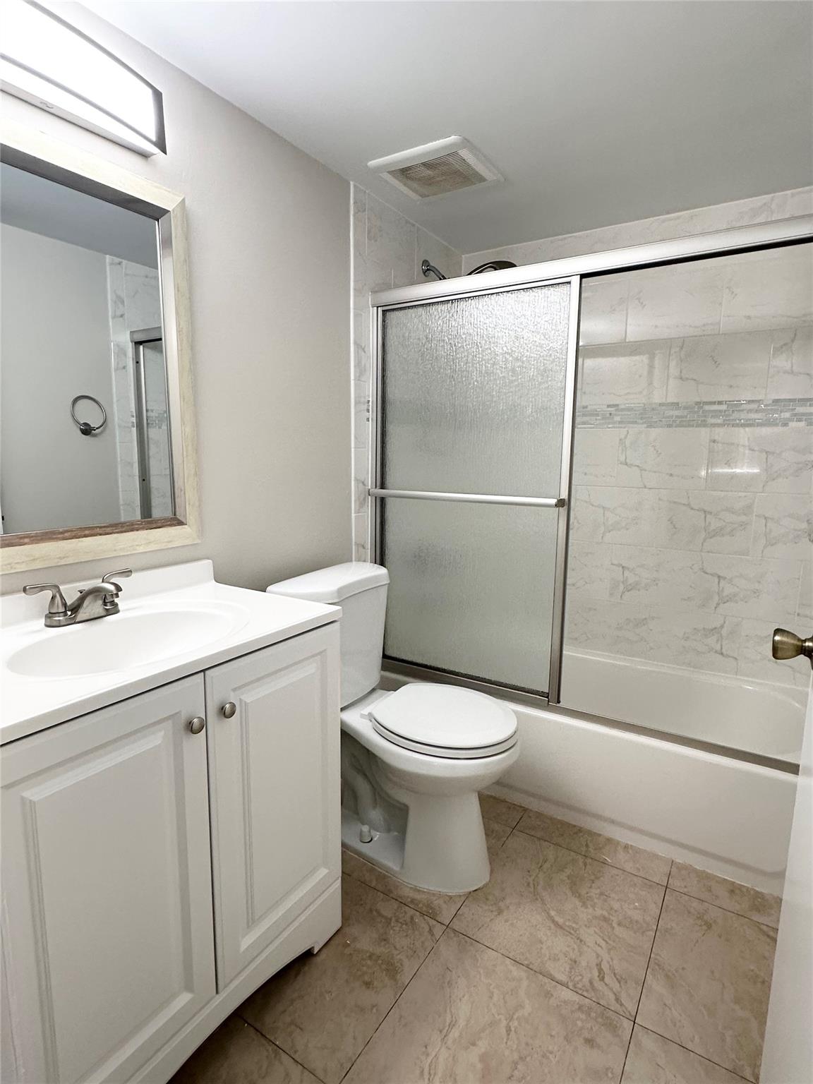 Lakes Of Jacaranda Condo - Residential Lease