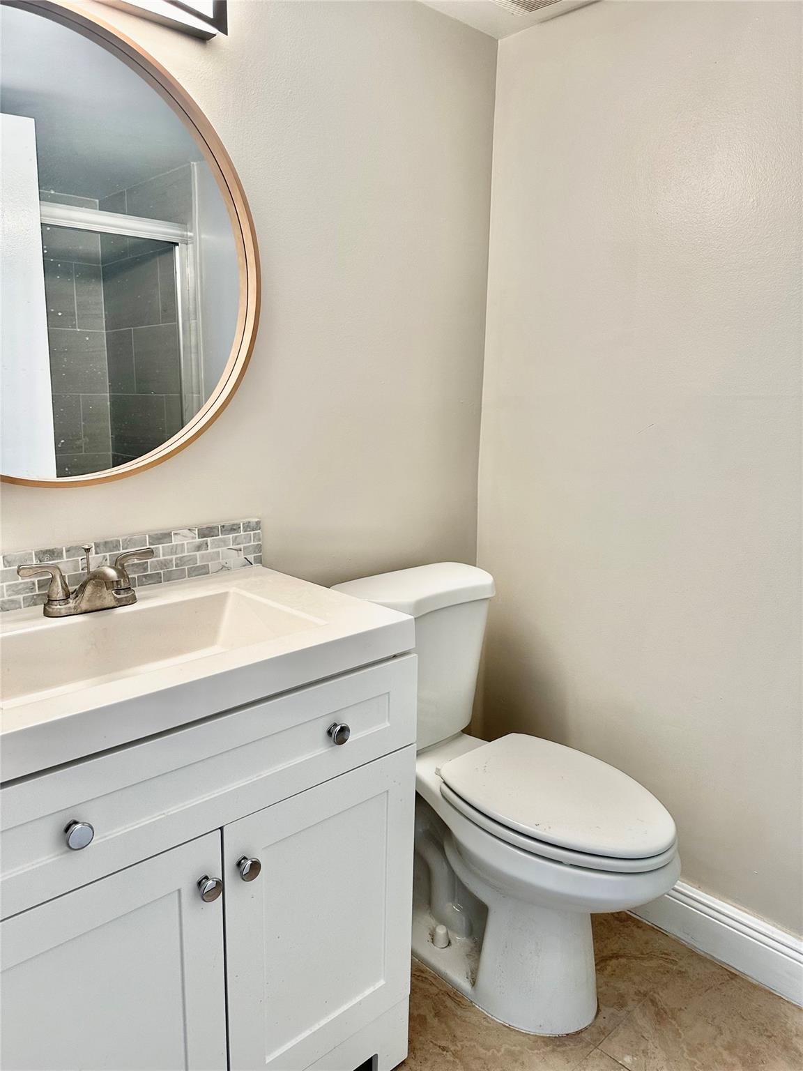 Lakes Of Jacaranda Condo - Residential Lease