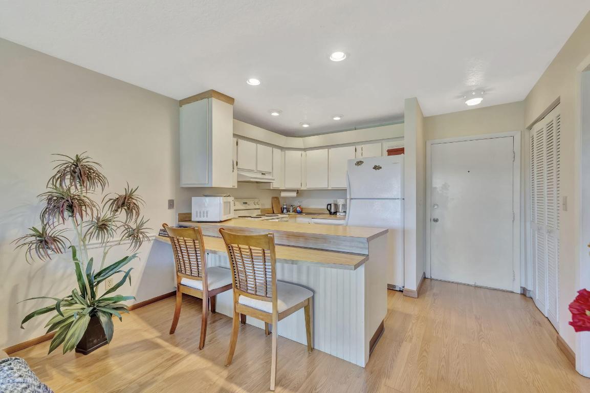 OCEAN VILLAGE - Residential