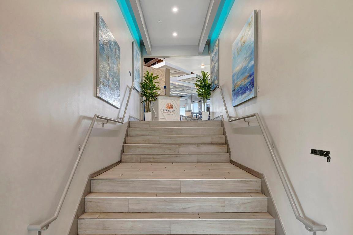 OCEAN VILLAGE - Residential