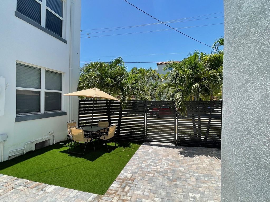 Photo of 1501 SE 2nd Court #9, Fort Lauderdale, FL 33301 (MLS # F10451129)