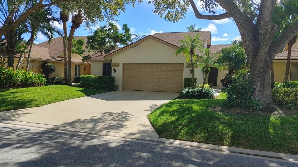 Photo of 143 Cape Pointe Circle, Jupiter, FL 33477 (MLS # R10828366)