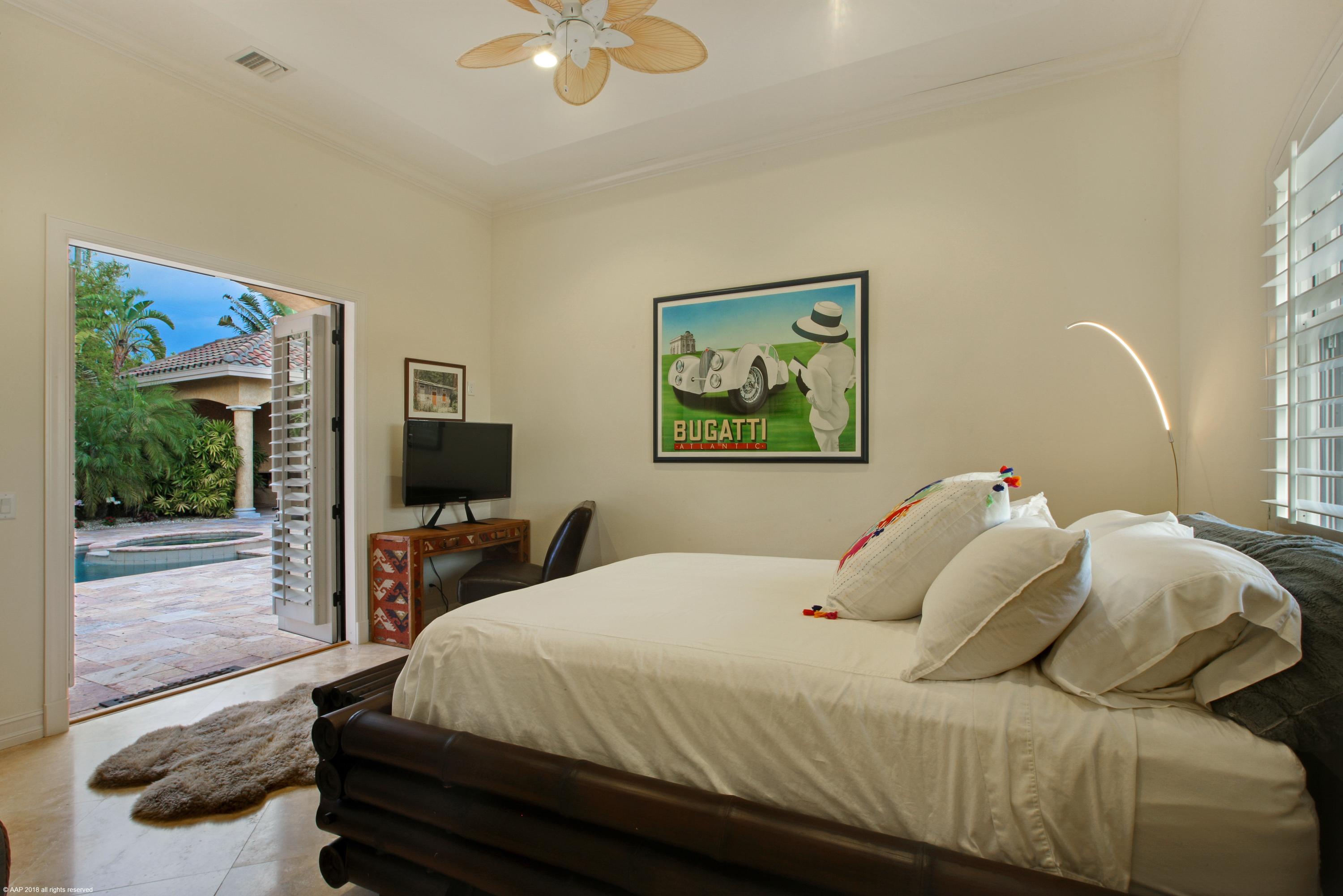 PALM BEACH POINT - Residential