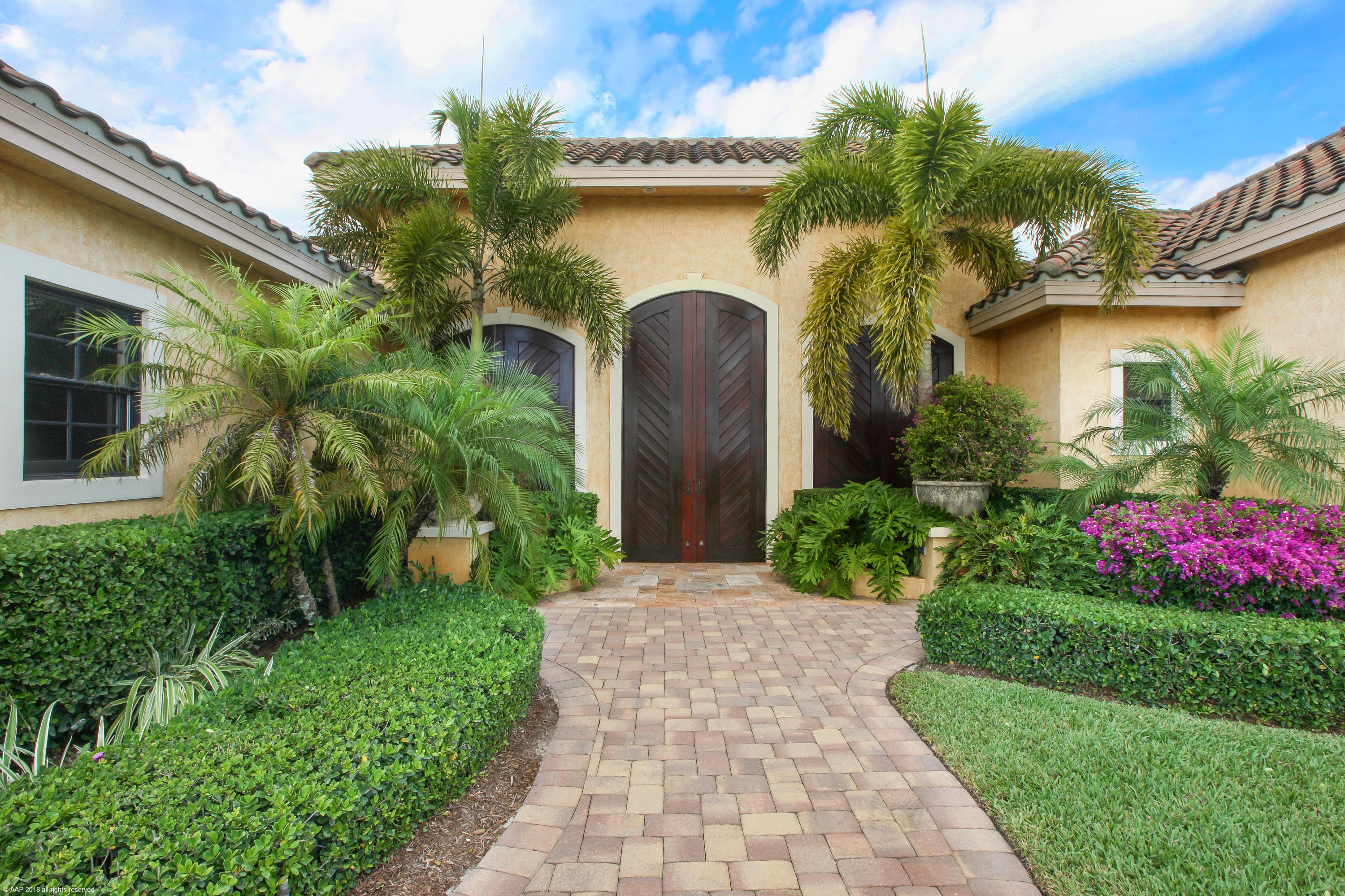 PALM BEACH POINT - Residential