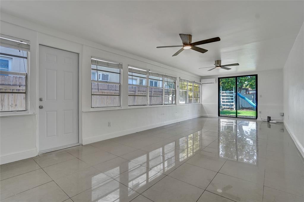 BISCAYNE BCH SUB - Residential Lease