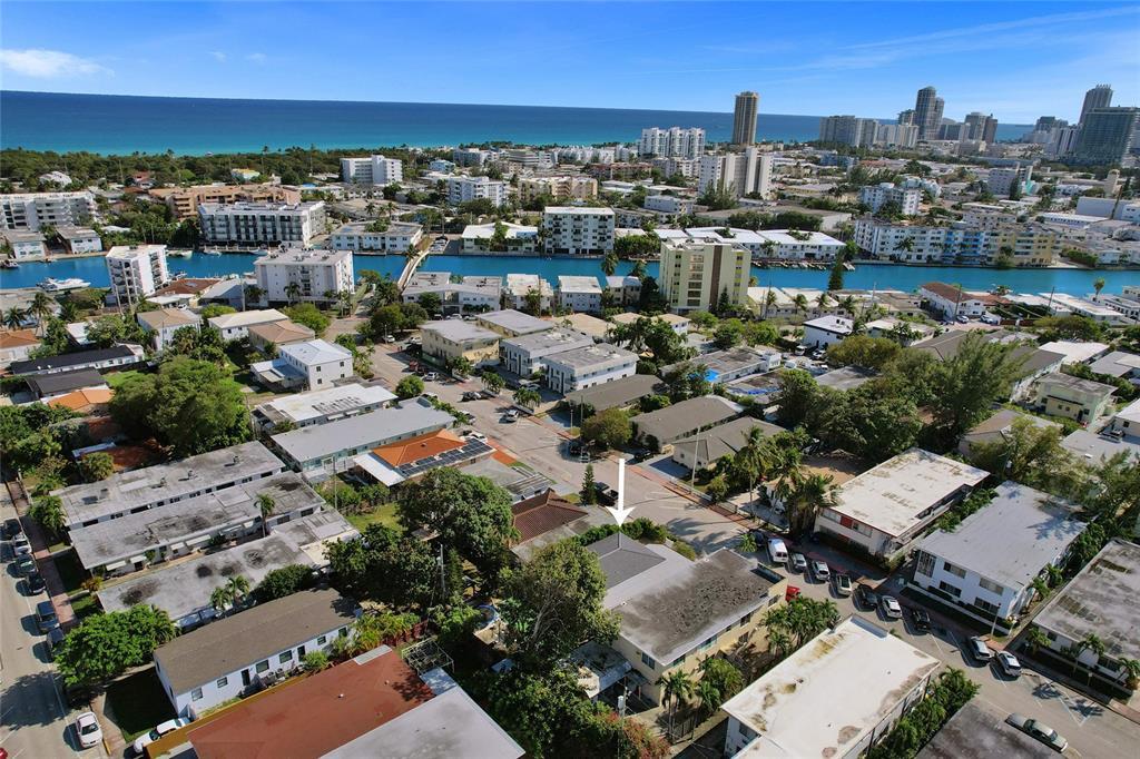 BISCAYNE BCH SUB - Residential Lease