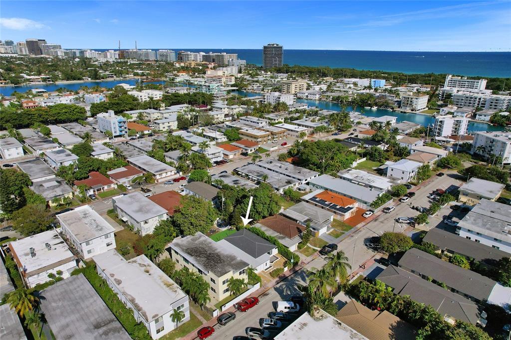 BISCAYNE BCH SUB - Residential Lease