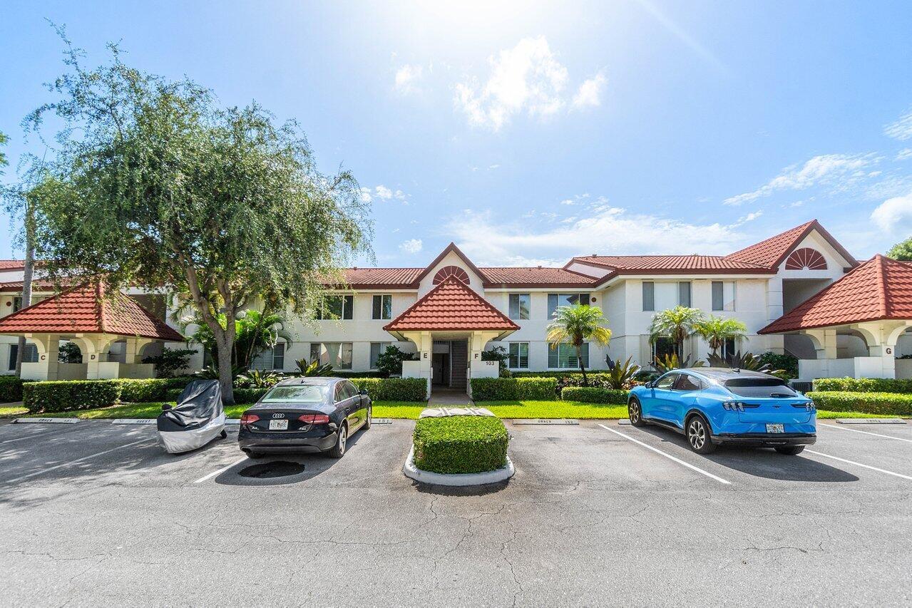 HALF MOON BAY CONDO - Residential