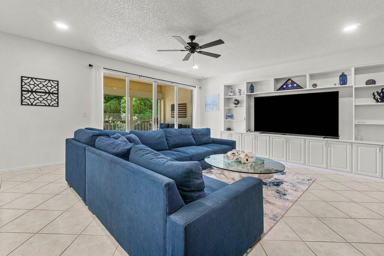 103 Half Moon Circle E2
