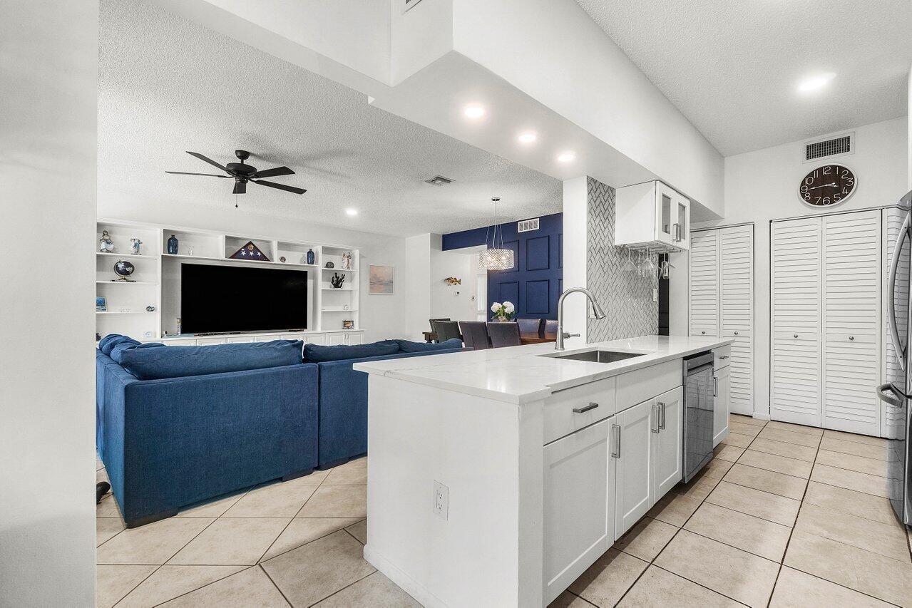 HALF MOON BAY CONDO - Residential