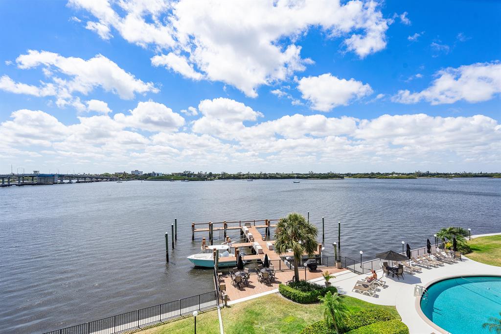 ROYAL SAXON - Residential