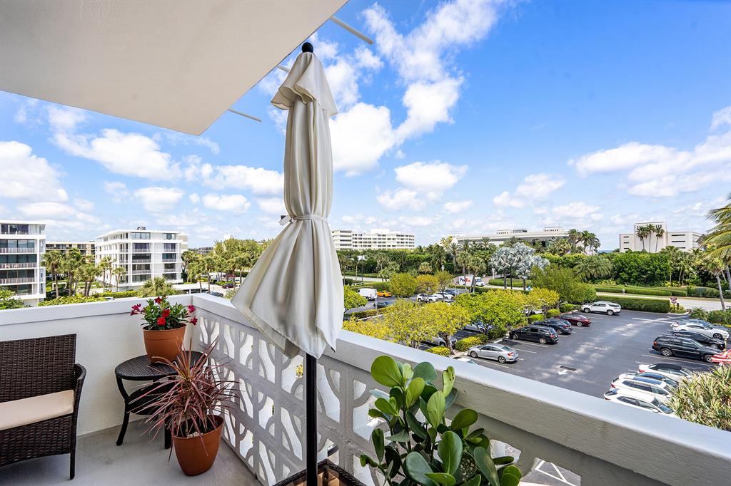 ROYAL SAXON - Residential