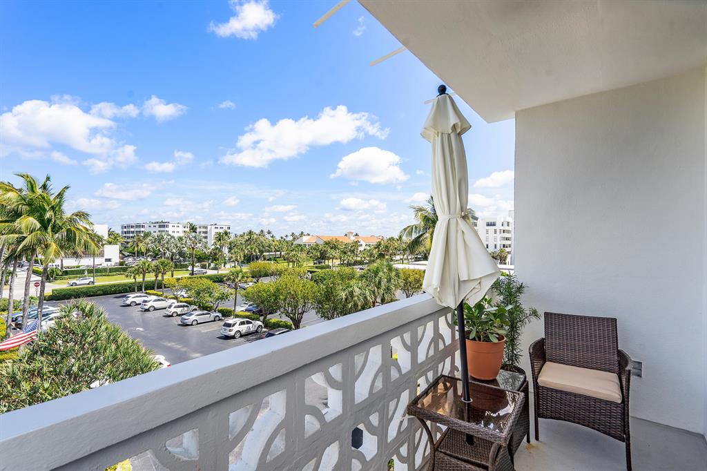 ROYAL SAXON - Residential