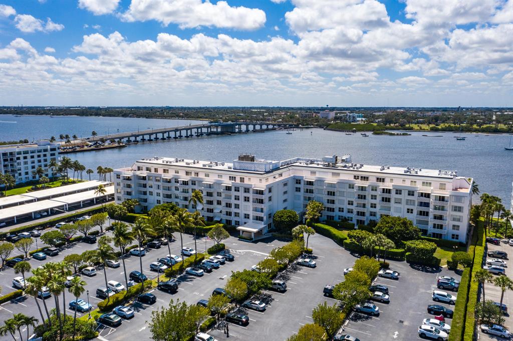 ROYAL SAXON - Residential