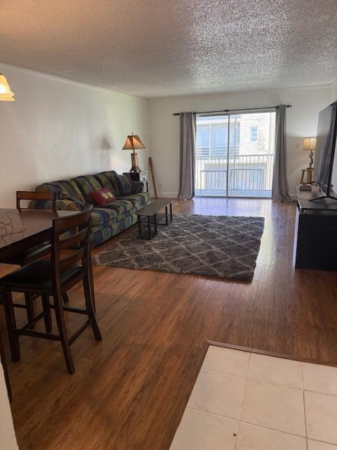 FOXWOOD HOLLOW - Residential