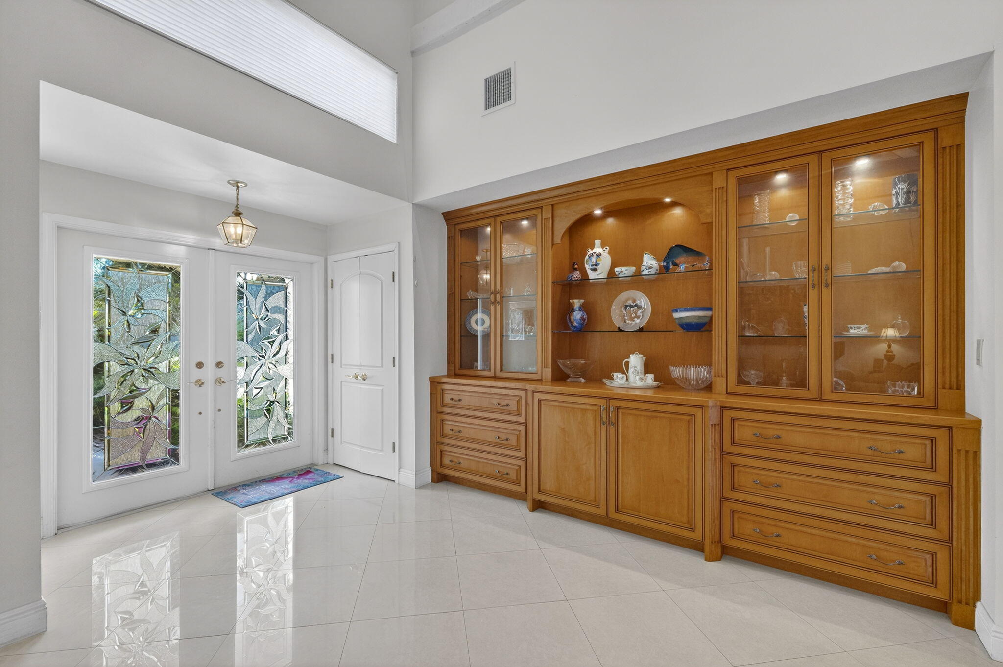 4881 Pineview Circle