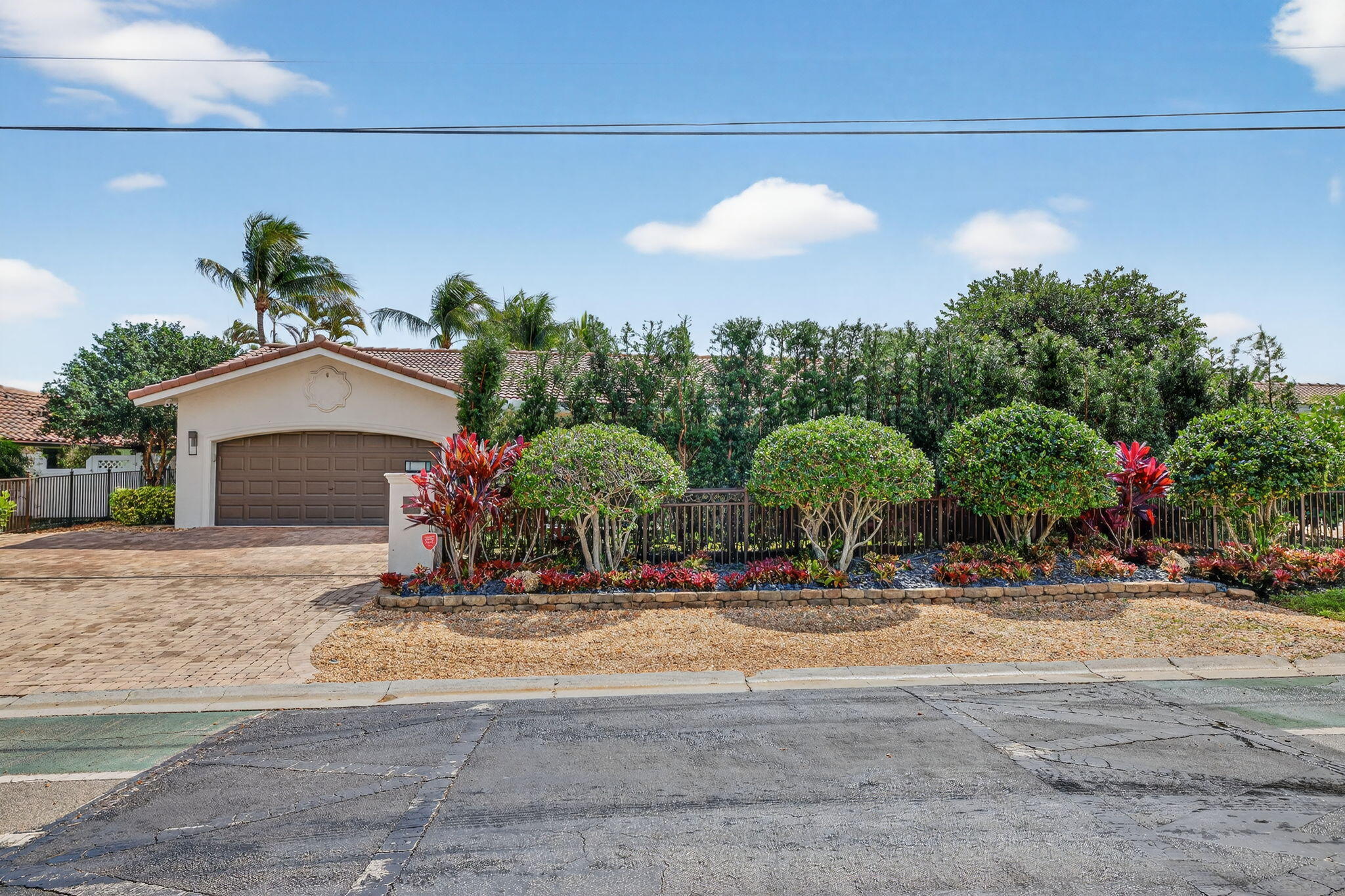 LANDINGS FIRST SEC - Residential