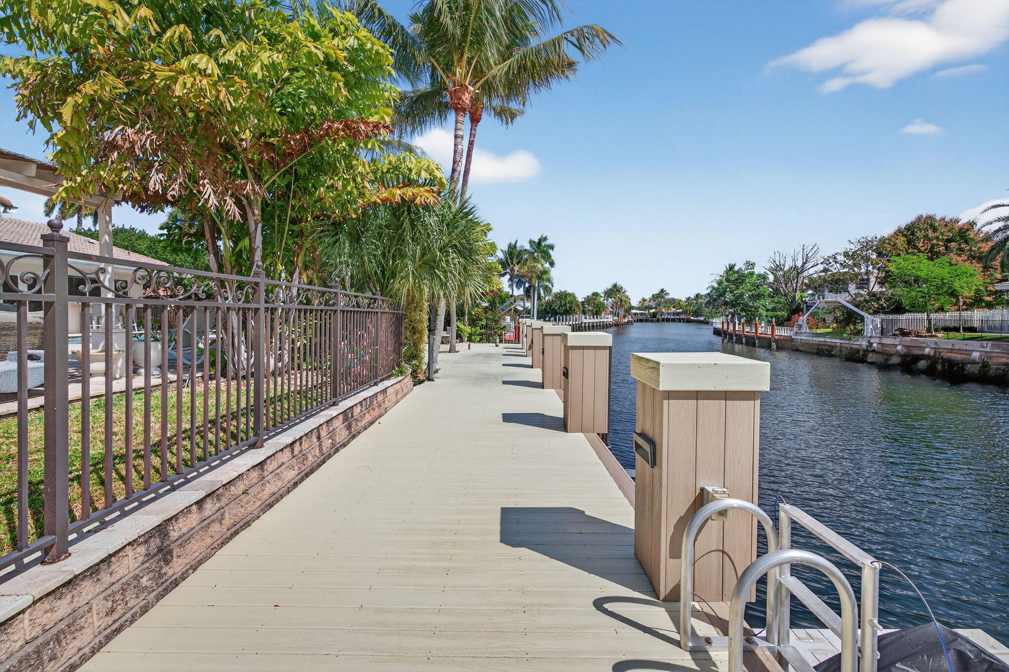 LANDINGS FIRST SEC - Residential