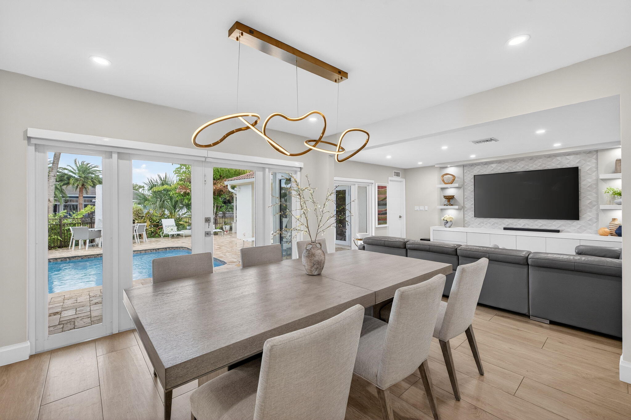 LANDINGS FIRST SEC - Residential