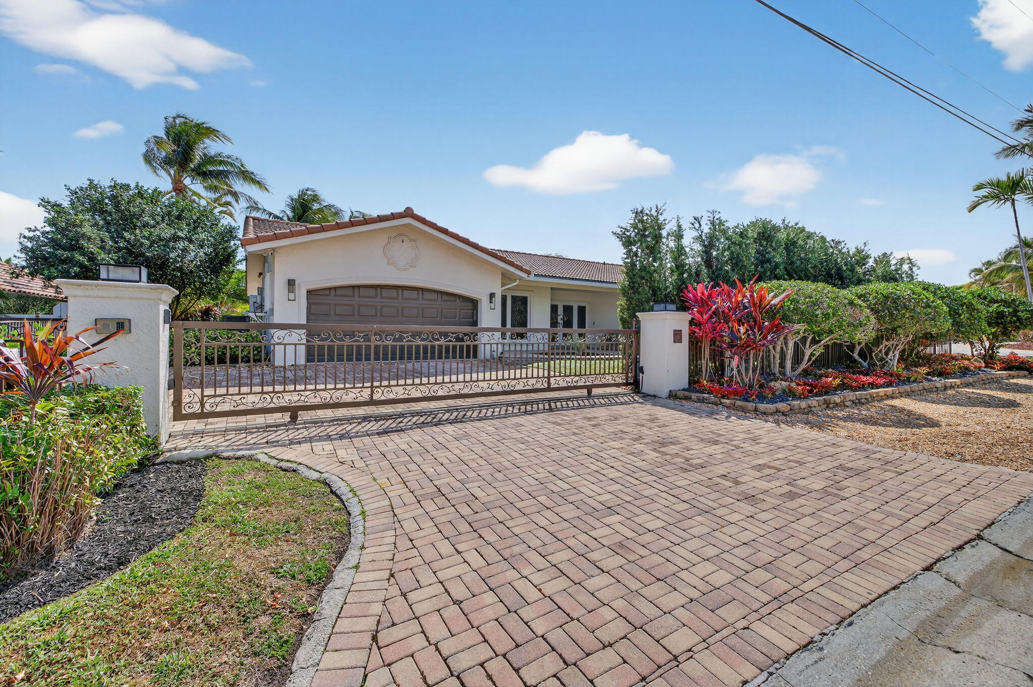 LANDINGS FIRST SEC - Residential