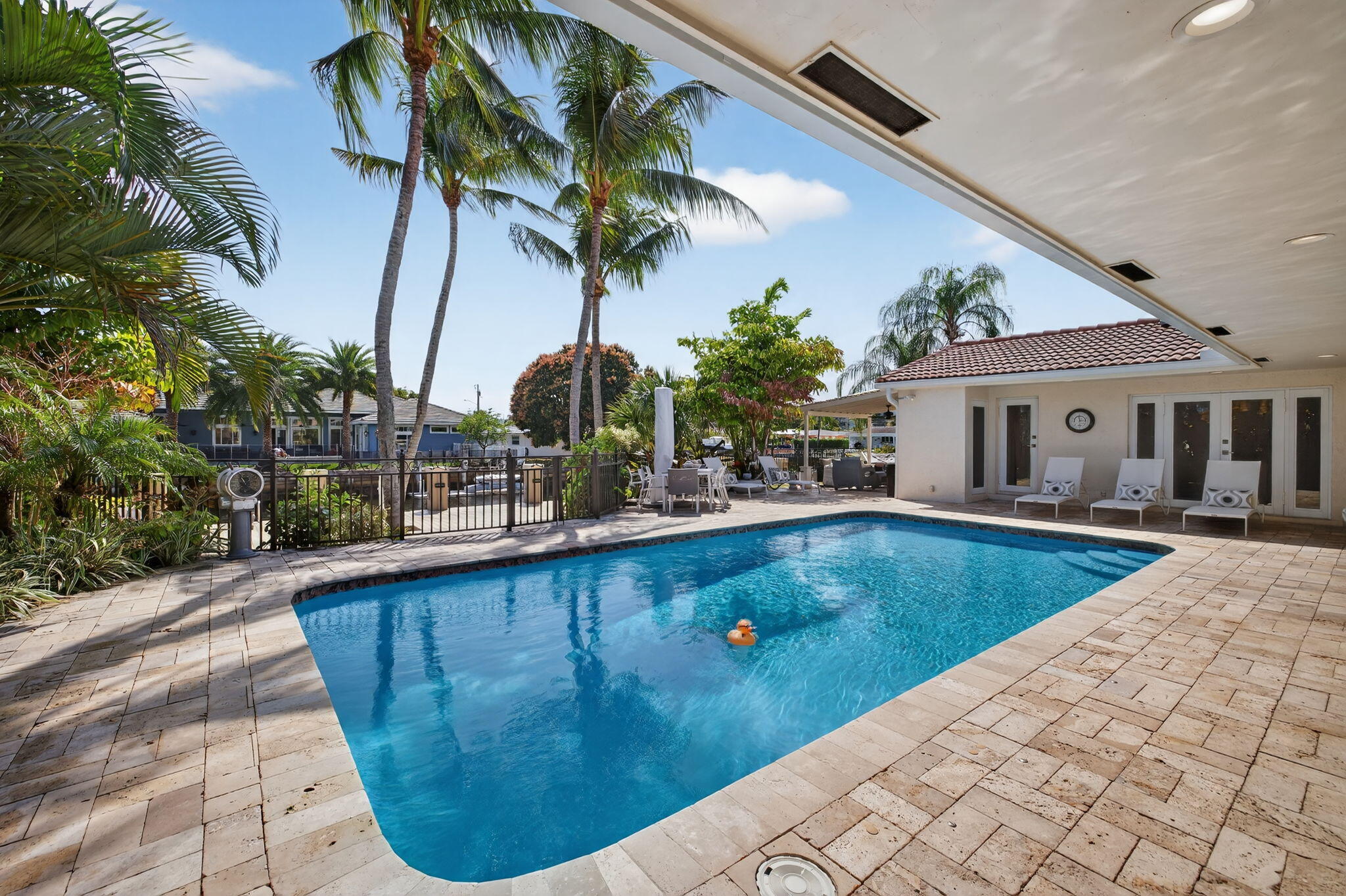 LANDINGS FIRST SEC - Residential