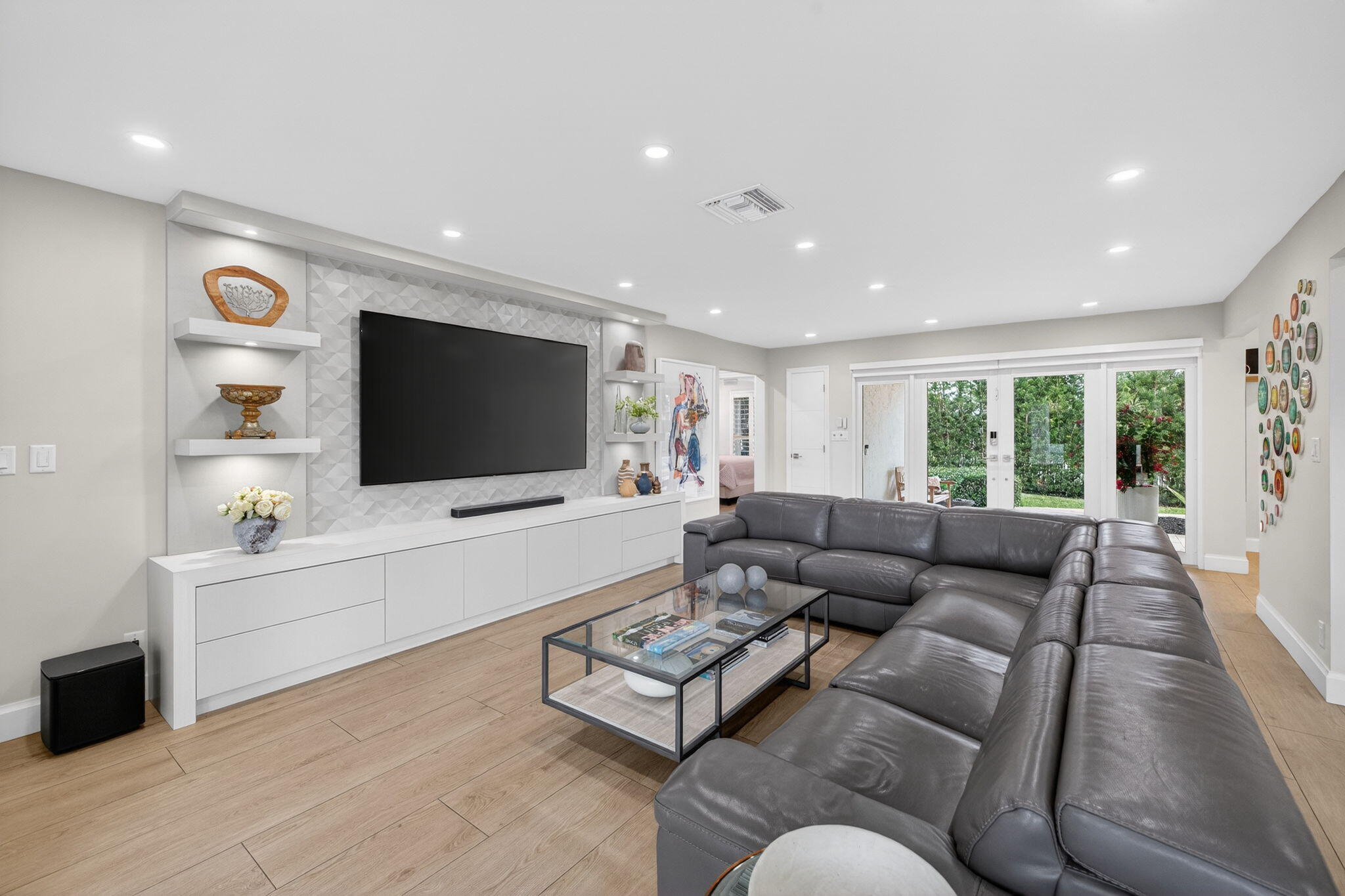 LANDINGS FIRST SEC - Residential