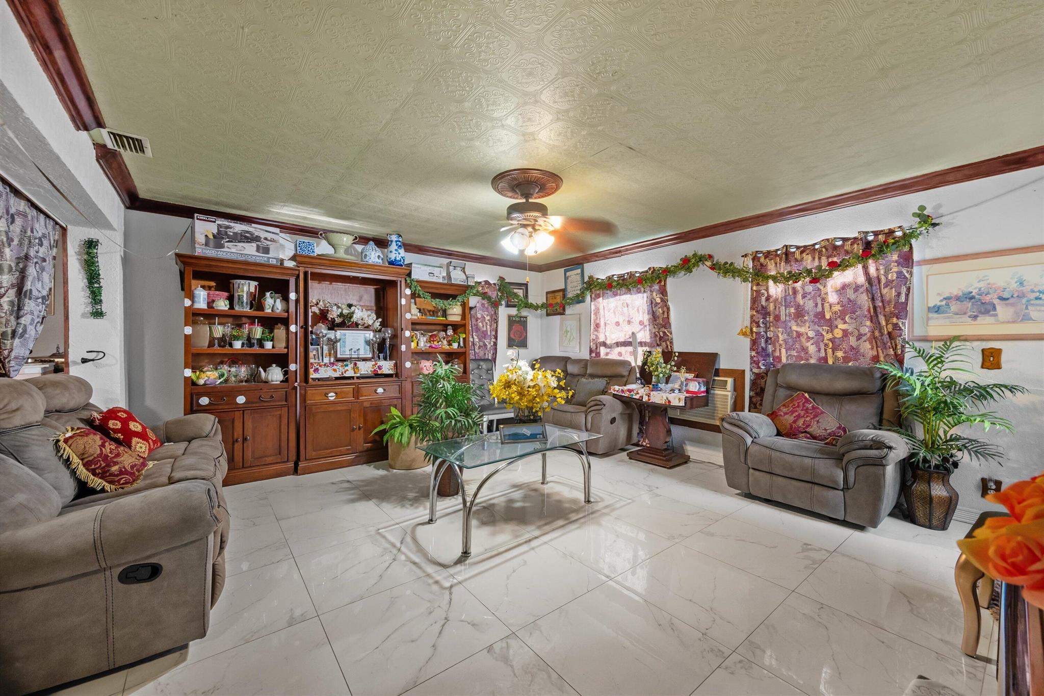 1408 W Broome Street