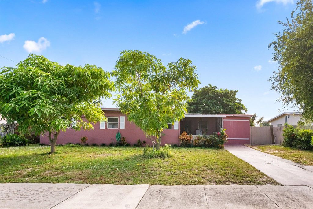 Photo of 1408 W Broome Street, Lantana, FL 33462 (MLS # R11147513)