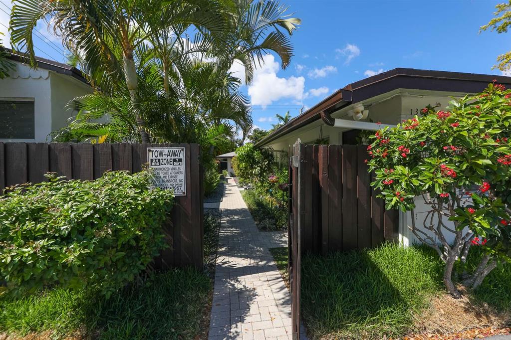 You'll surely love this lovely 1 bedroom 1 bath unit located in Fort Lauderdale. This wonderful location is close to Wilton Manors, Publix, and the beach. This unit has an open concept kitchen with stainless steel appliances, and wide countertops, a small private back patio area, great for grilling, tile floors throughout, and an end unit with lots of windows to make it nice and bright. It also has laundry facilities on site. All of this is situated in a convenient, friendly neighborhood with outstanding schools, and only a few minutes away from the city proper. What are you waiting for? Book a showing now! Apply here: https://apply.link/3Kv9gtO