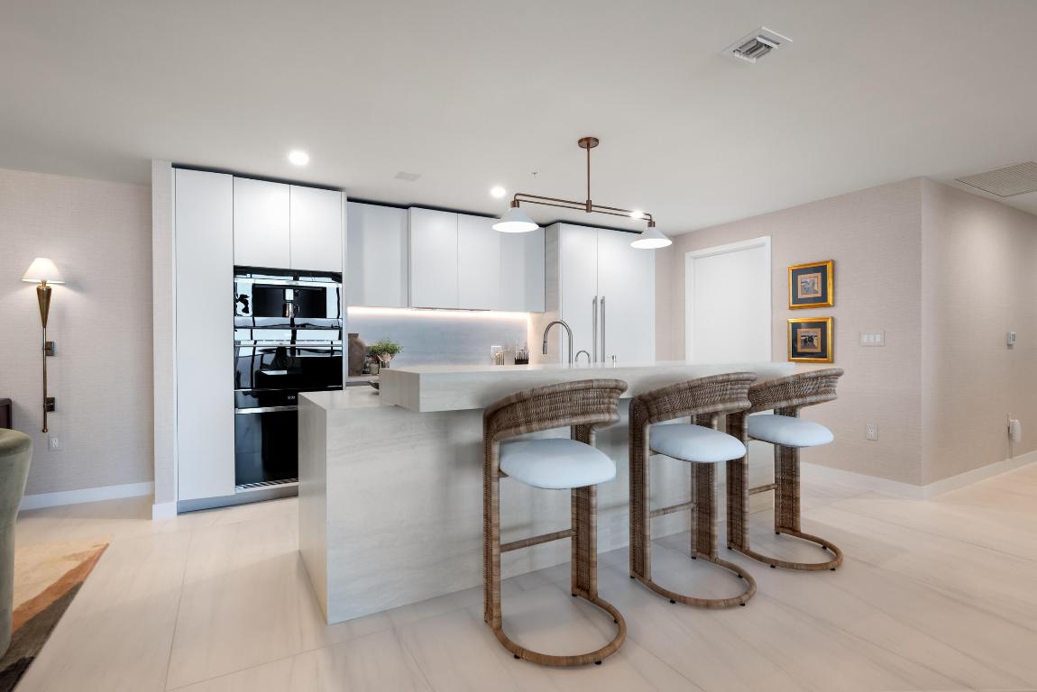 900 N Ocean Boulevard Mph02