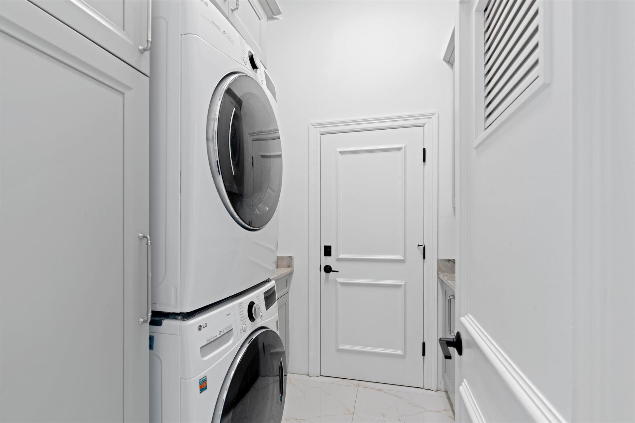 ONE THOUSAND NINE HUNDRED - Residential