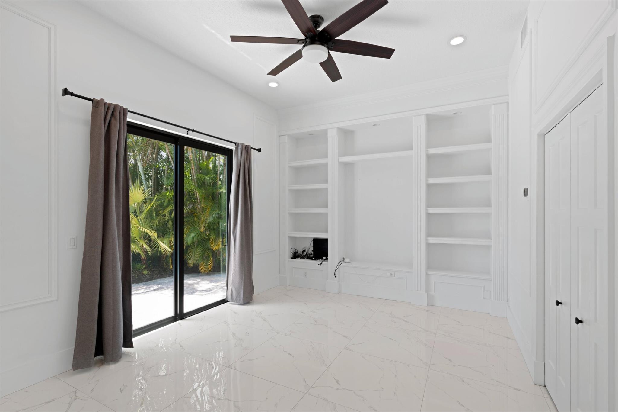 ONE THOUSAND NINE HUNDRED - Residential