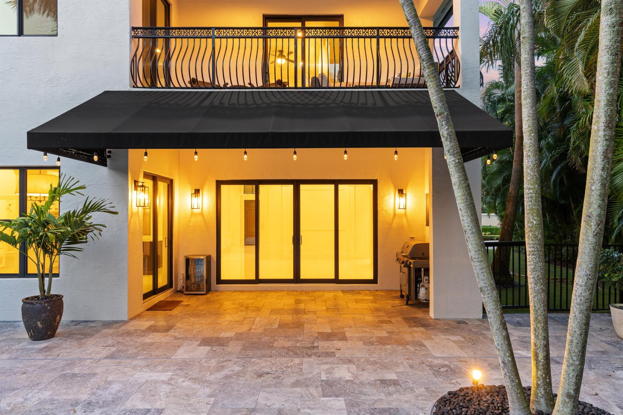 ONE THOUSAND NINE HUNDRED - Residential