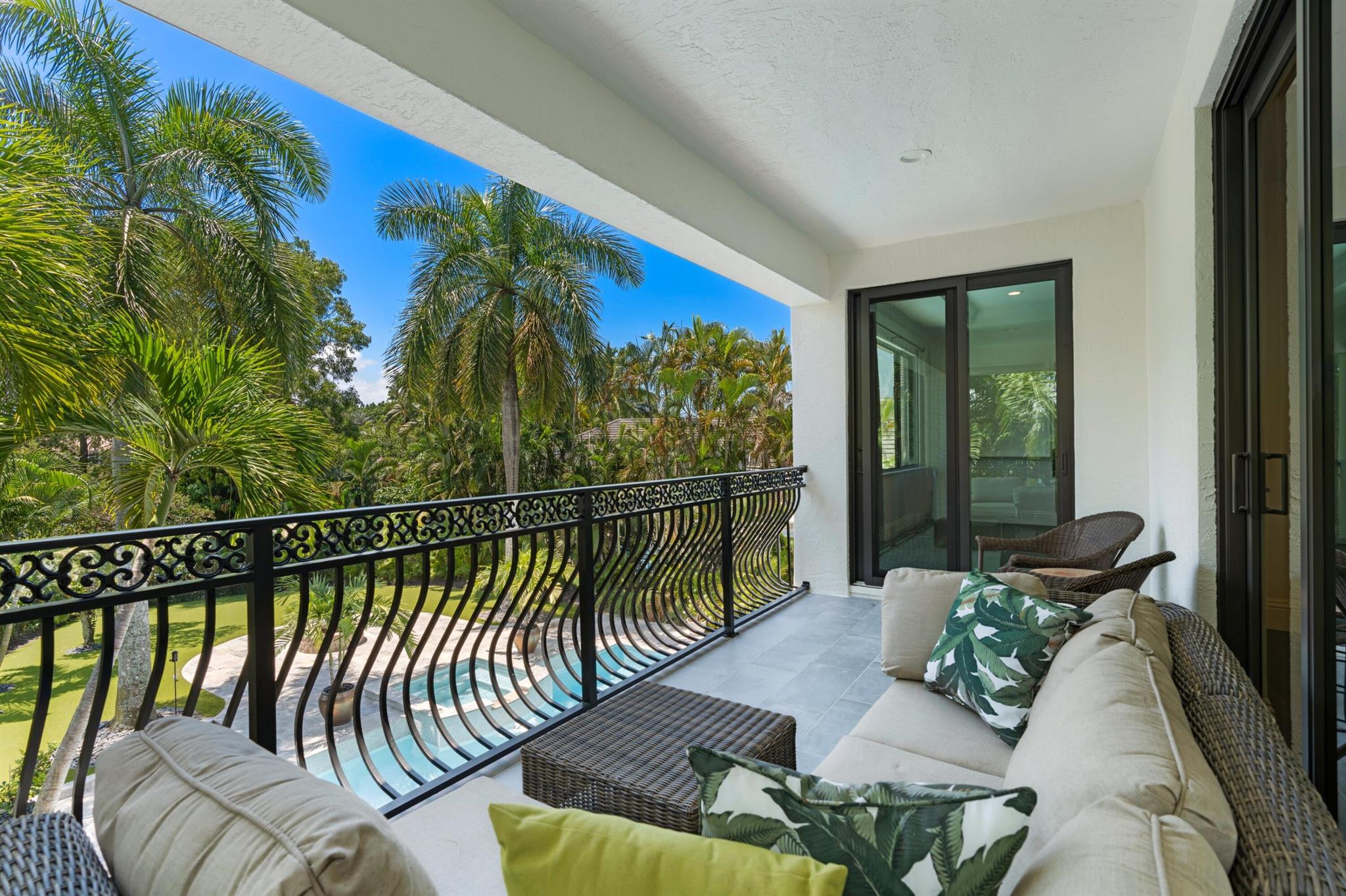 ONE THOUSAND NINE HUNDRED - Residential