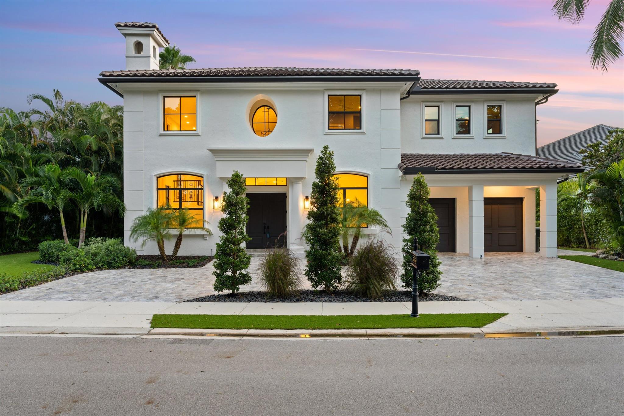 ONE THOUSAND NINE HUNDRED - Residential