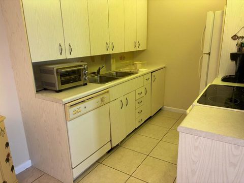 4049 Cornwall C 4049 C Boca Raton FL 33434