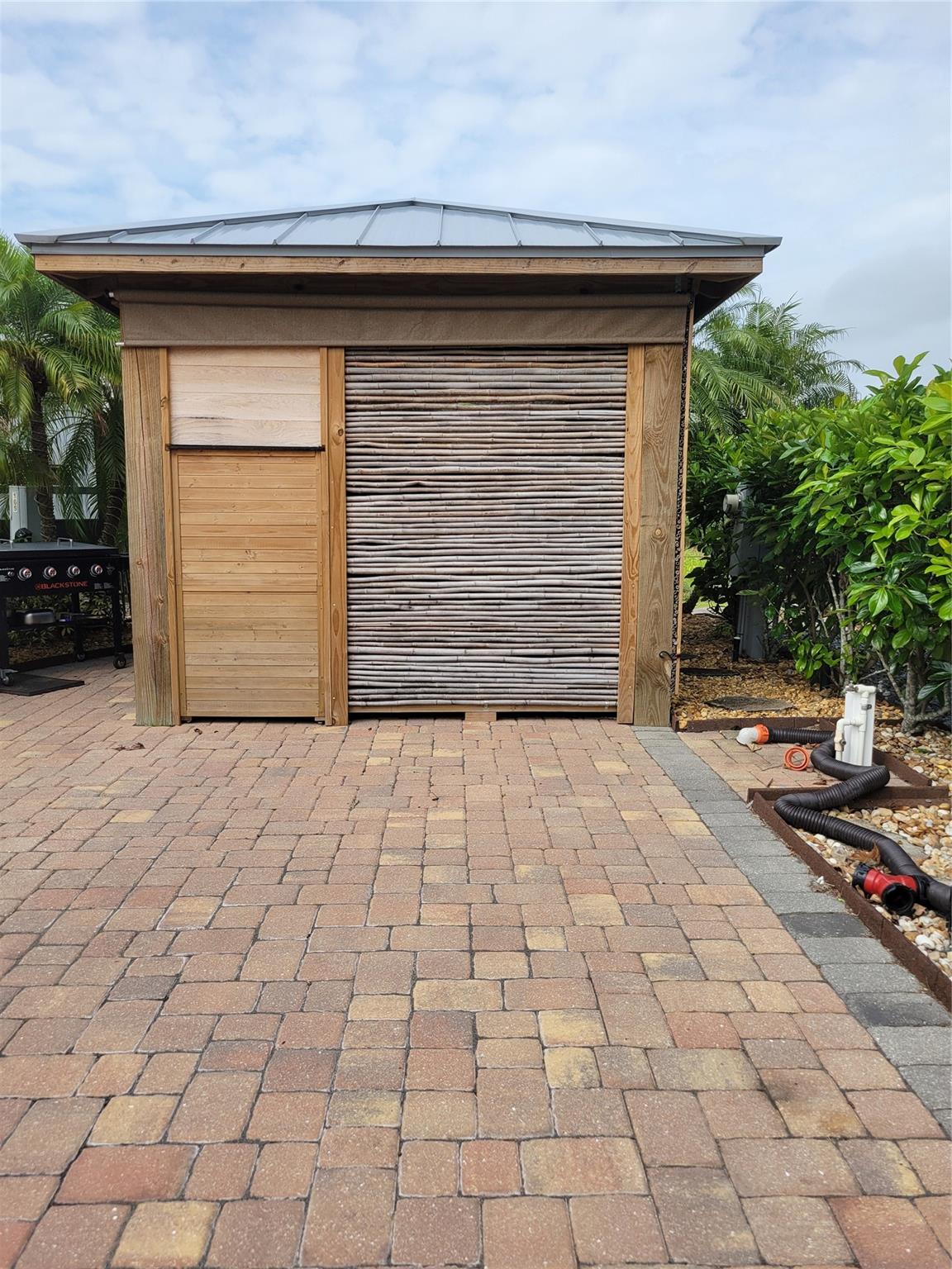 Silver Palms Rv Village Resort - Land