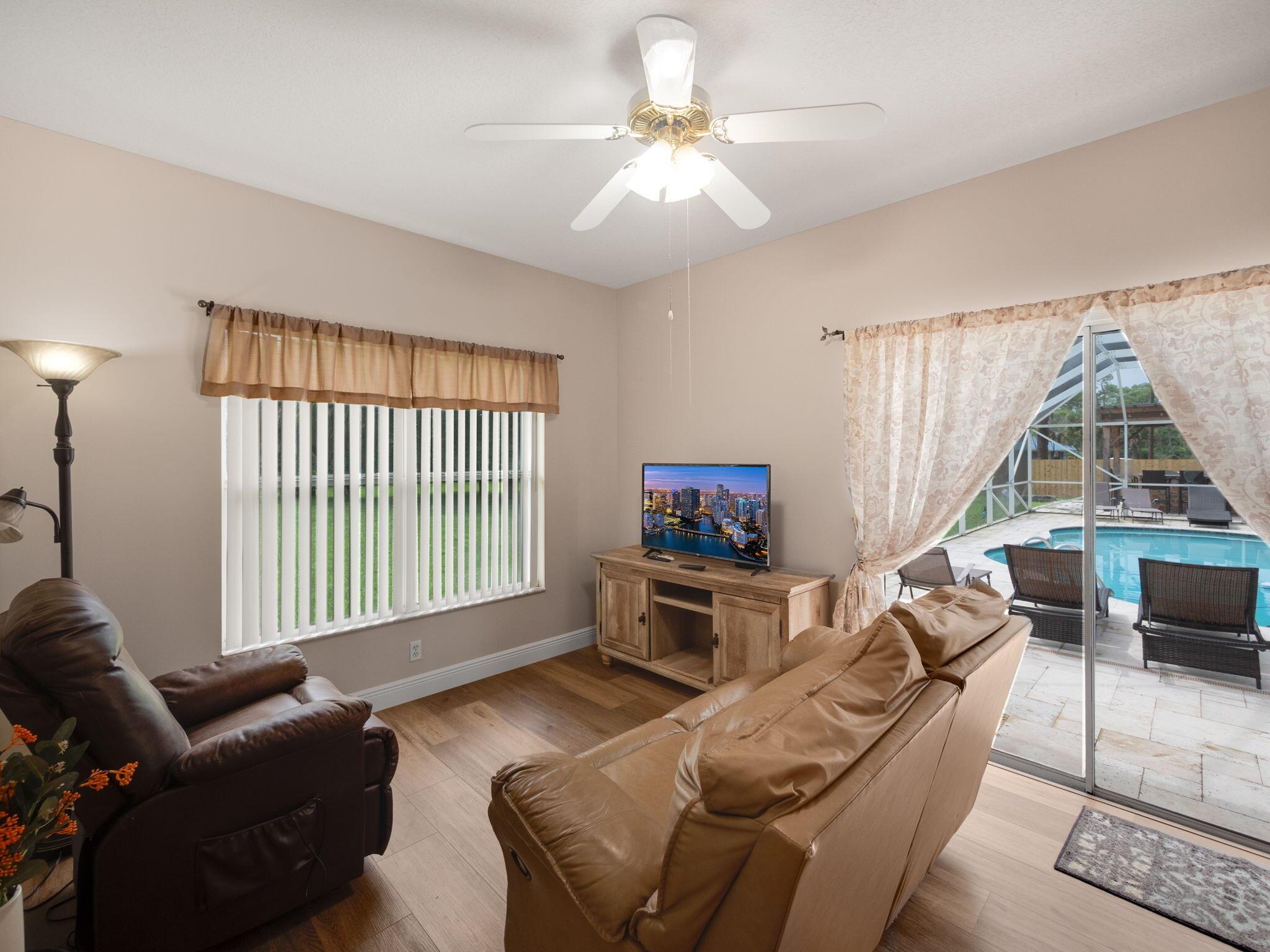 PINEWOOD OF WELLINGTON - Residential Lease