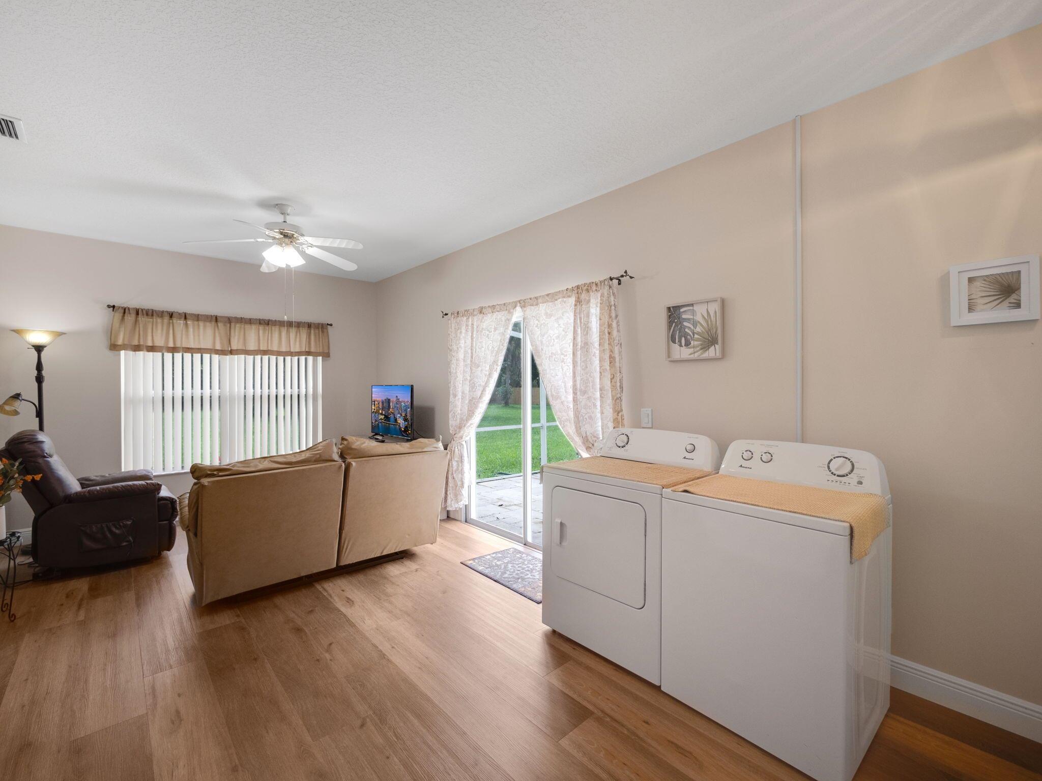 PINEWOOD OF WELLINGTON - Residential Lease