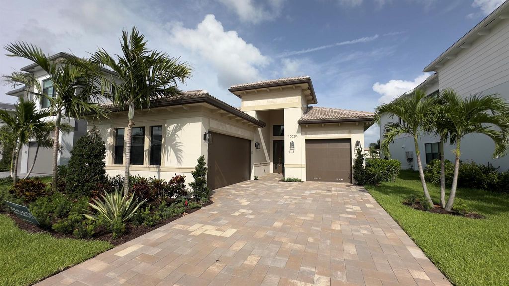 Photo of 10029 Bird Watch Way, Palm Beach Gardens, FL 33412 (MLS # R11103149)