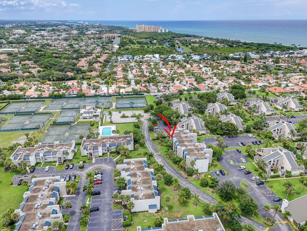 Photo of 1605 S Us Highway 1 #202v6, Jupiter, FL 33477 (MLS # B26015073)