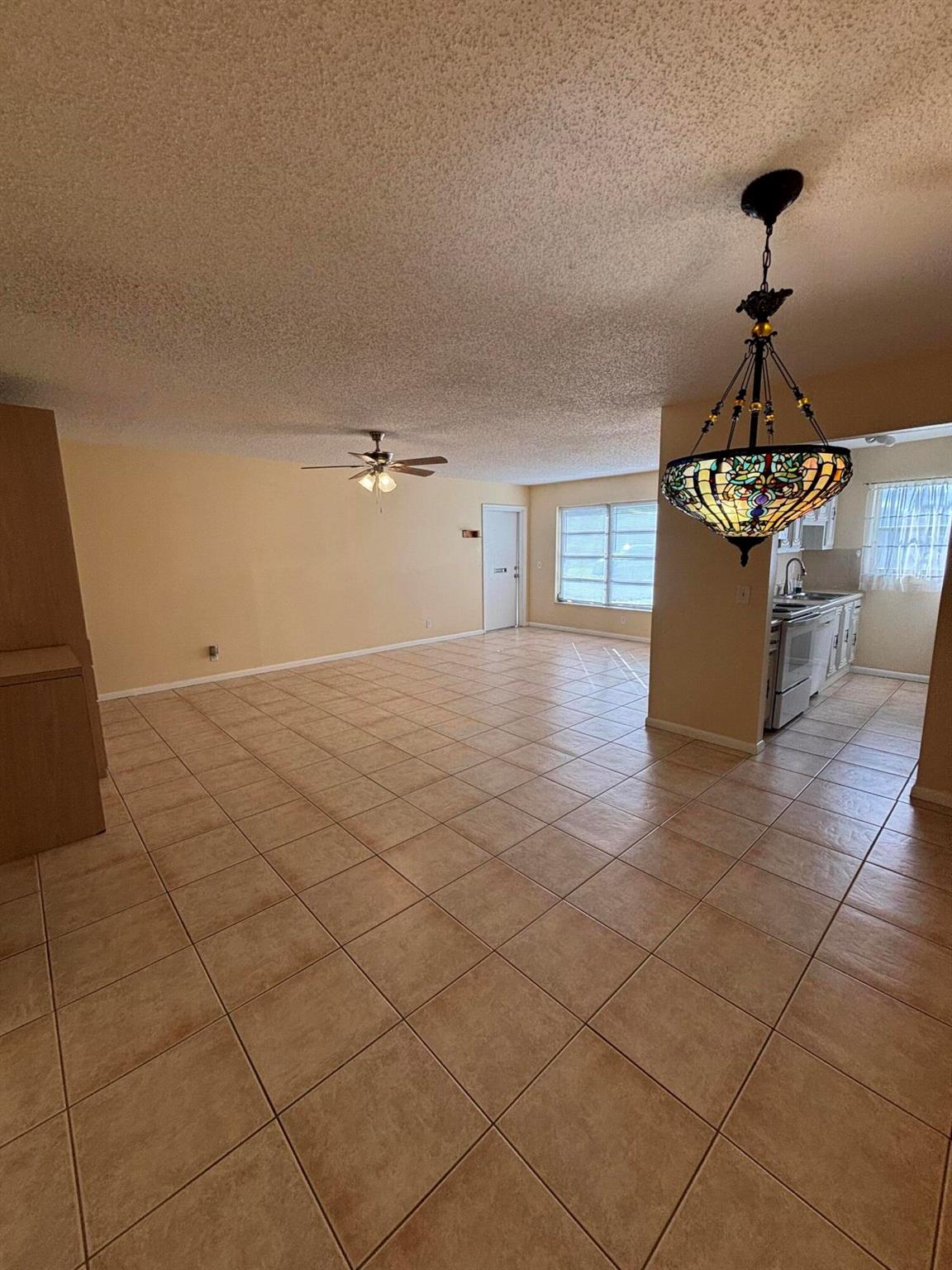 HIGH POINT - Residential Lease