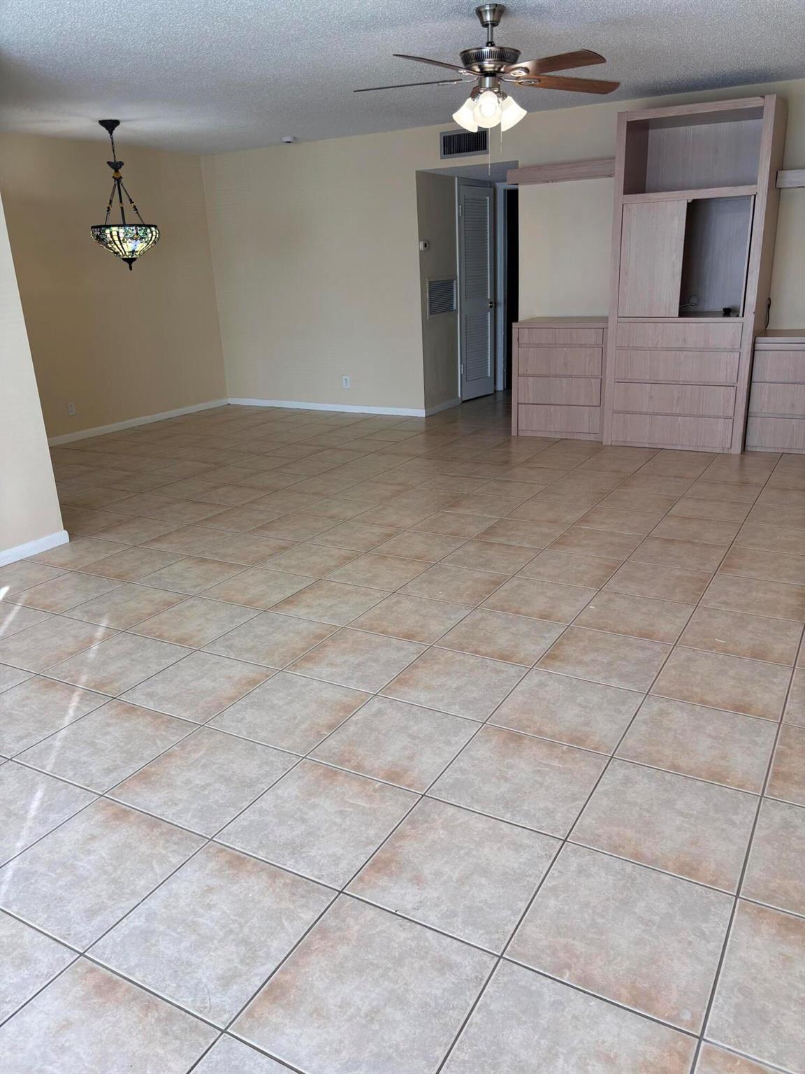 HIGH POINT - Residential Lease