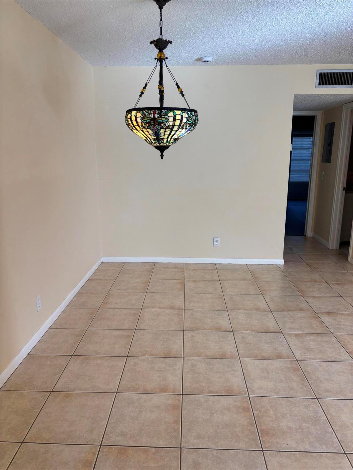 HIGH POINT - Residential Lease